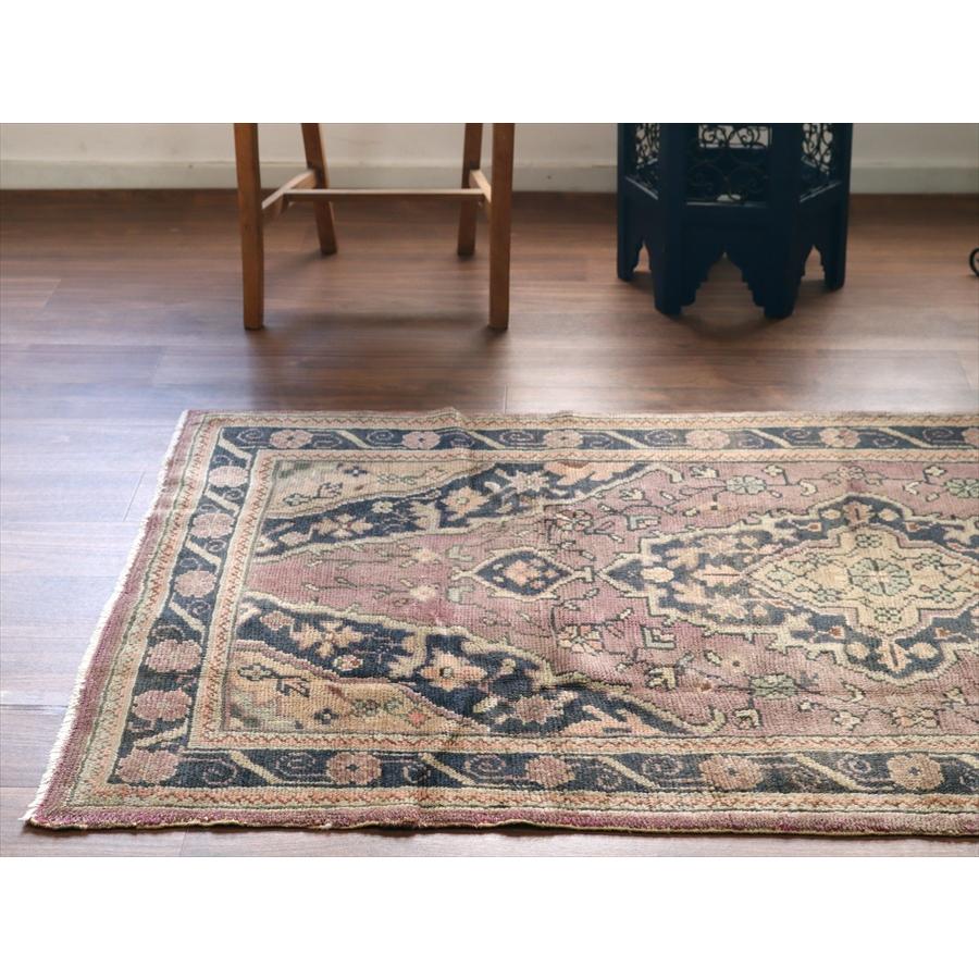 トルコじゅうたん トライバルラグ 180x104cm パステルに色褪せたあたたかみのある色使い |  | 03