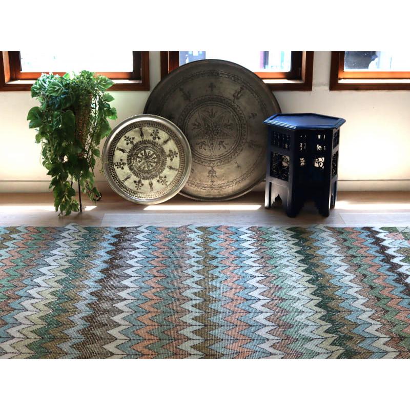 オーバーダイド ヴィンテージラグ ジグザグのデザイン 228x126cm トルコ手織り絨毯 アップサイクル |  | 02
