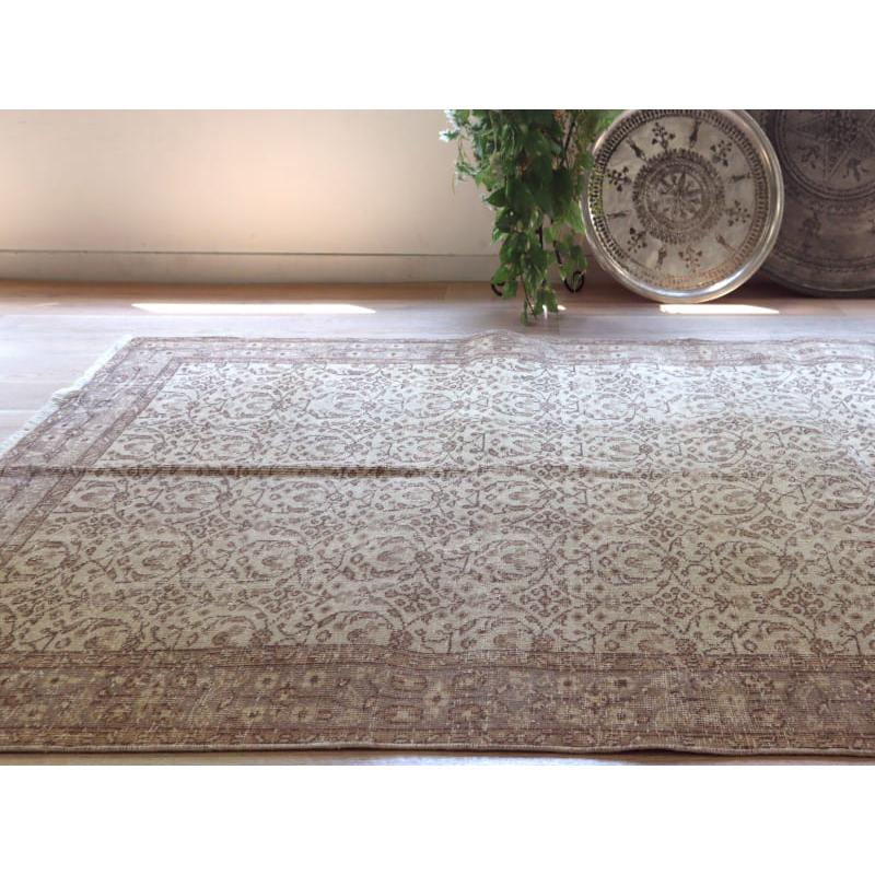 オーバーダイド ヴィンテージラグ ベージュ 276x166cm トルコ手織り絨毯 アップサイクル |  | 03