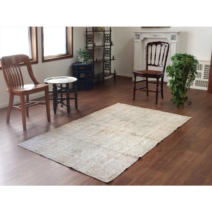 オールドラグ ヴィンテージウォッシュ 193x116cm ウスパルタ 花のメダリオン |  | 01