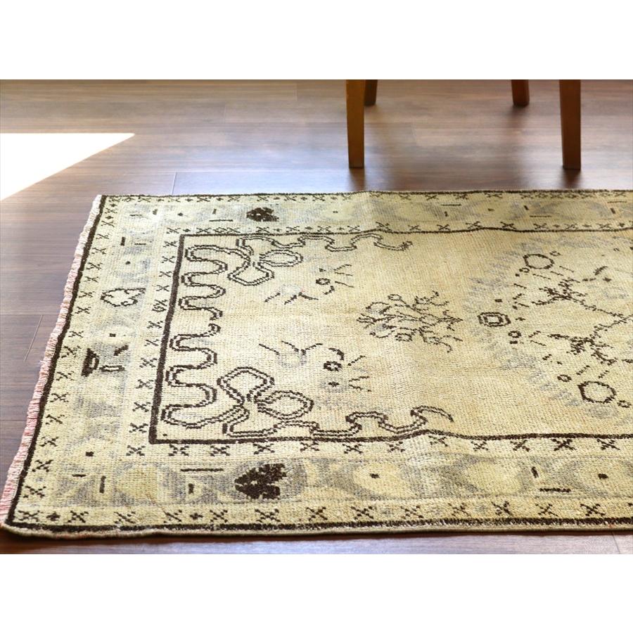 オールドラグ ヴィンテージウォッシュ 202x105cm ギュネイ 花のメダリオン |  | 03