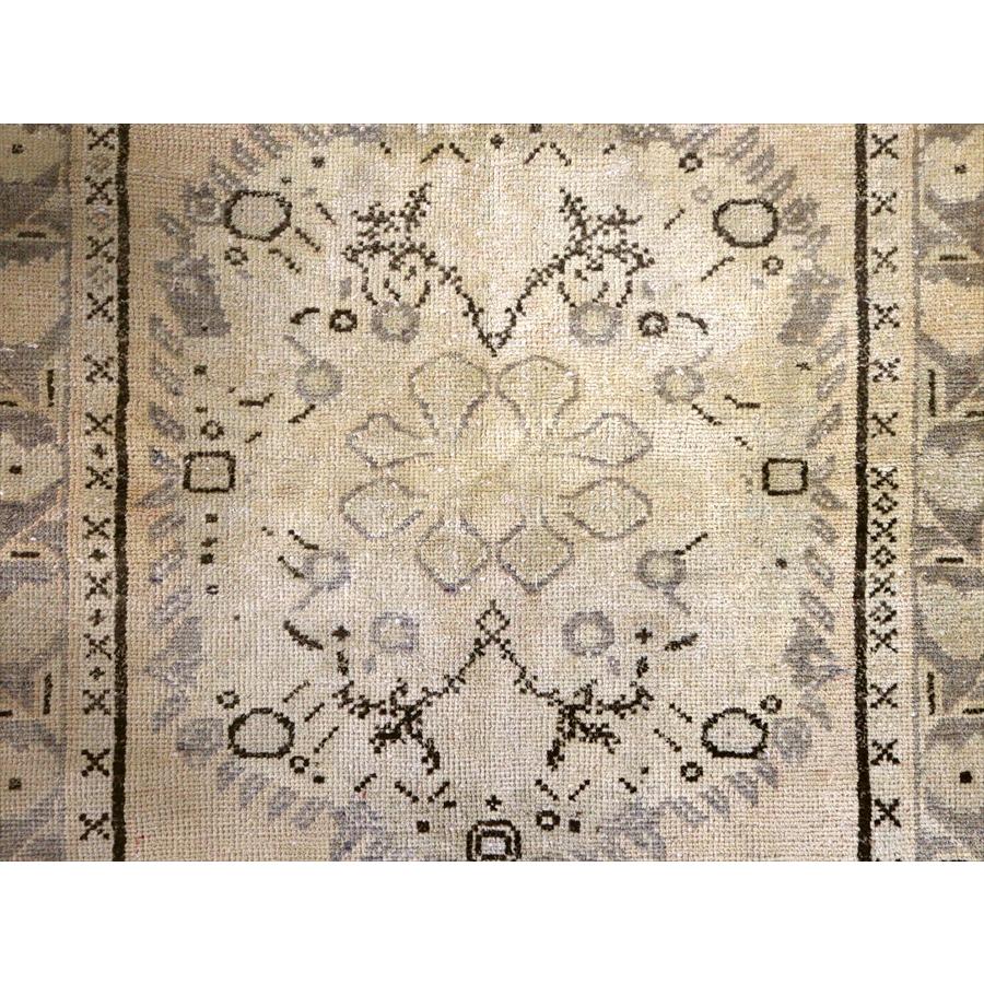 オールドラグ ヴィンテージウォッシュ 202x105cm ギュネイ 花のメダリオン |  | 04