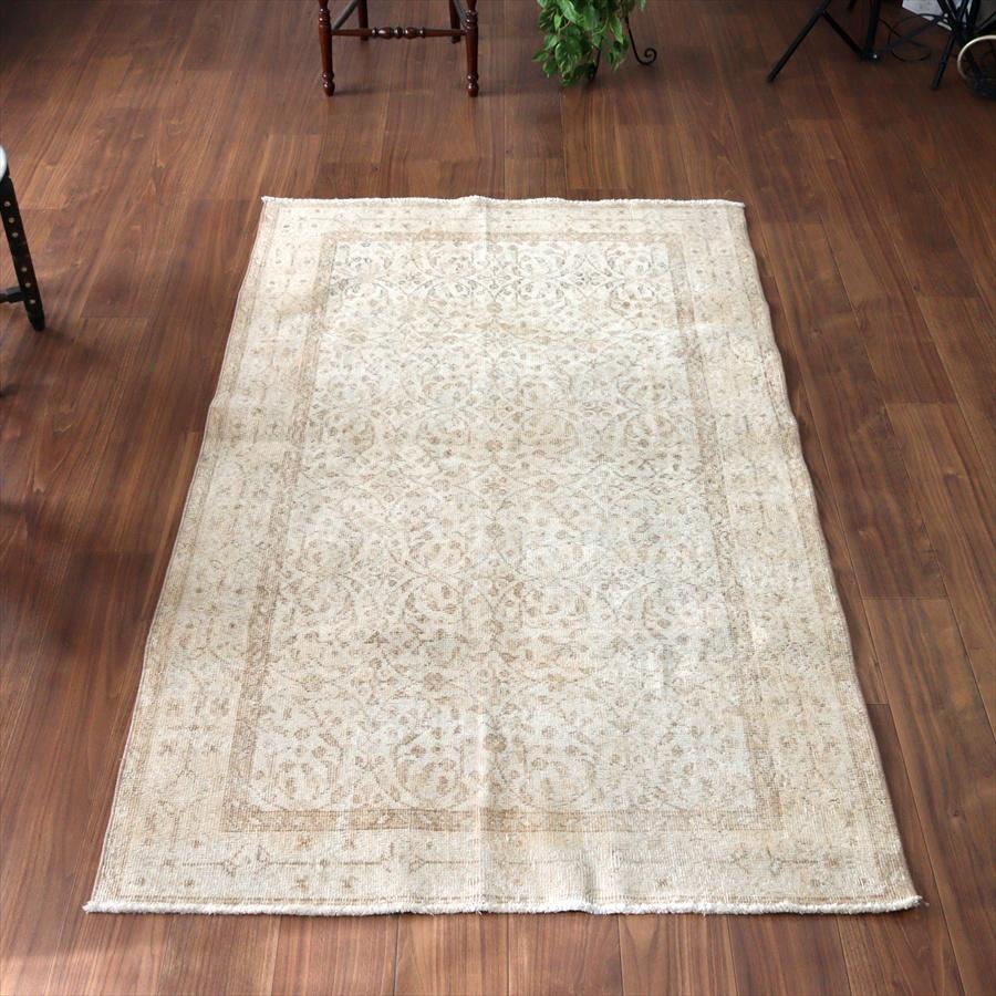 オールドラグ ヴィンテージウォッシュ 193x115cm ウスパルタ 花のアラベスク模様 | 