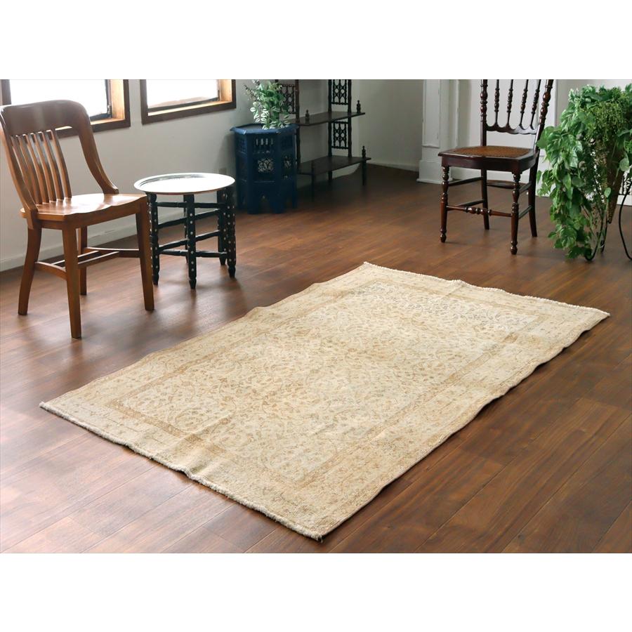 オールドラグ ヴィンテージウォッシュ 193x115cm ウスパルタ 花のアラベスク模様 |  | 01