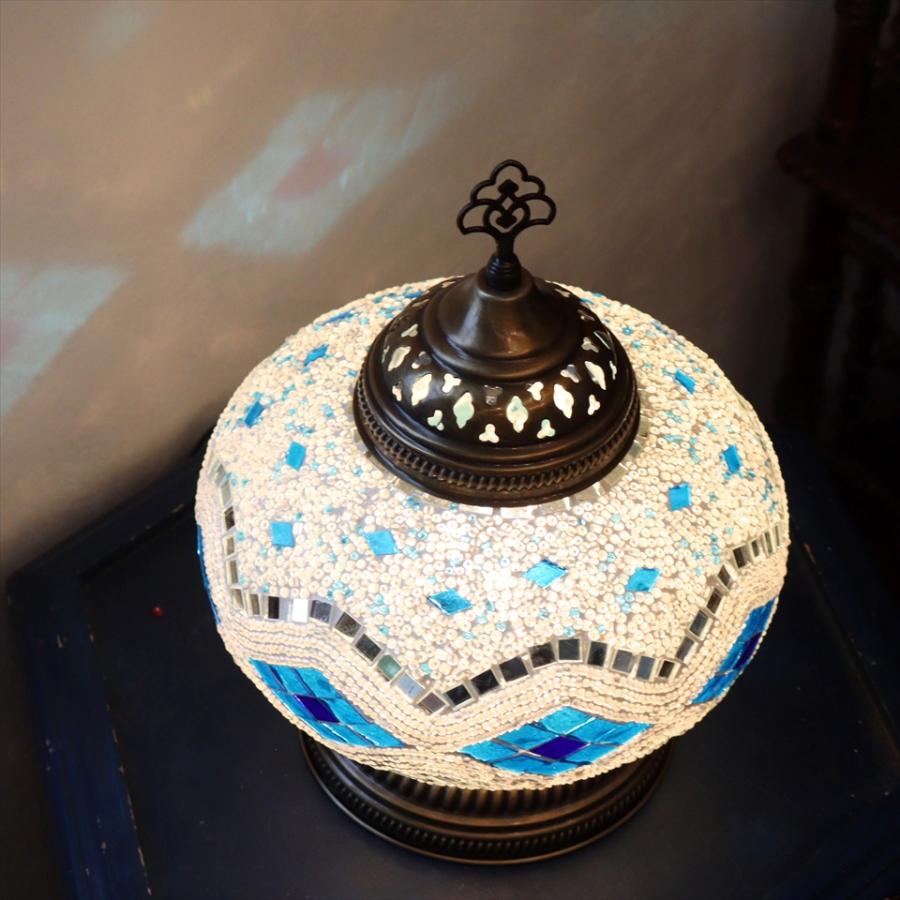 トルコランプ モザイクランプ テーブルランプ 全高32cm 直径24cm ホワイト/ブルーのひし形 |  | 03