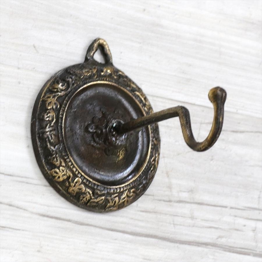 壁面設置用ハンギングブラケットＨ　フック　ラウンド　草花のレリーフ | ブランド登録なし