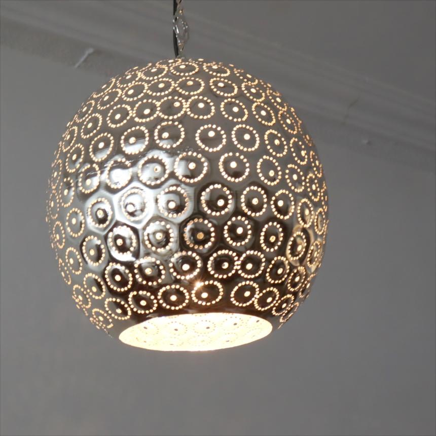 モロッコランプ/Moroccan Metal shade Lamps メタルシェード　ペンダントランプラウンド形　パイナップル　φ23cm　エジプト製 |  | 01