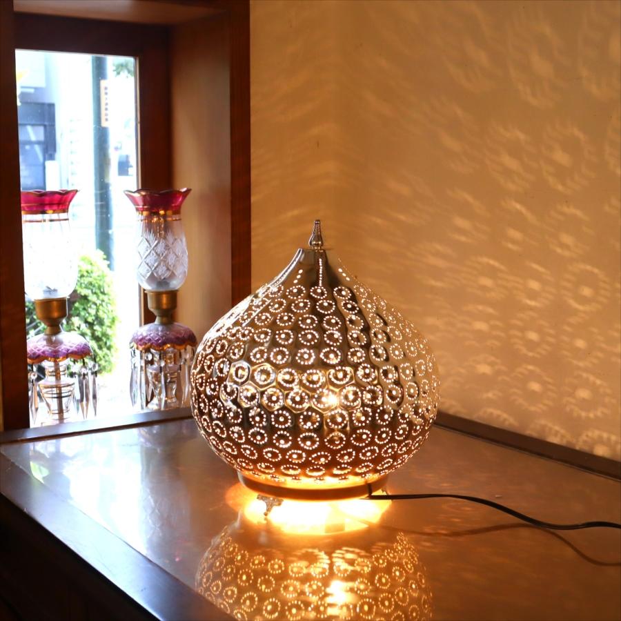 メタルシェードランプ　スタンドランプソアン　玉ねぎ形　高さ34cm　パイナップル　エジプト　ハンドメイド |  | 03