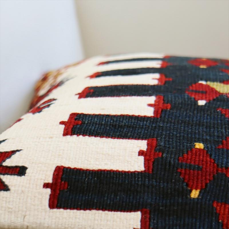 オールドキリム クッションカバー40cmサイズ Old Kilim Cushion マラテヤ オオカミの足跡の画像
