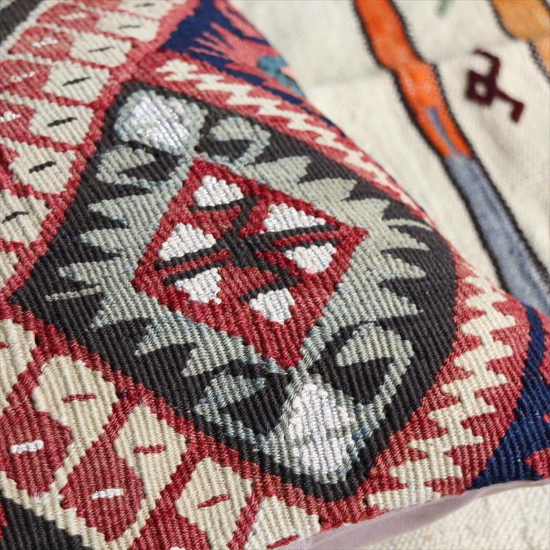 キリム クッションカバー 40cm角 トルコ 手織り キリム ヴィンテージ オールド Kilim Cushionワン エリベリンデのモチーフ | ブランド登録なし | 01