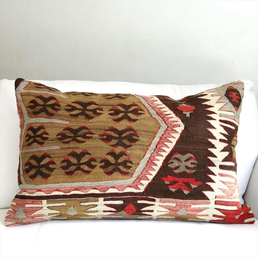 オールドキリムクッション 長方形ビッグピロー Turkish Old Kilim Cushion 74x47cmサンドゥクとオオカミの足跡 | ブランド登録なし