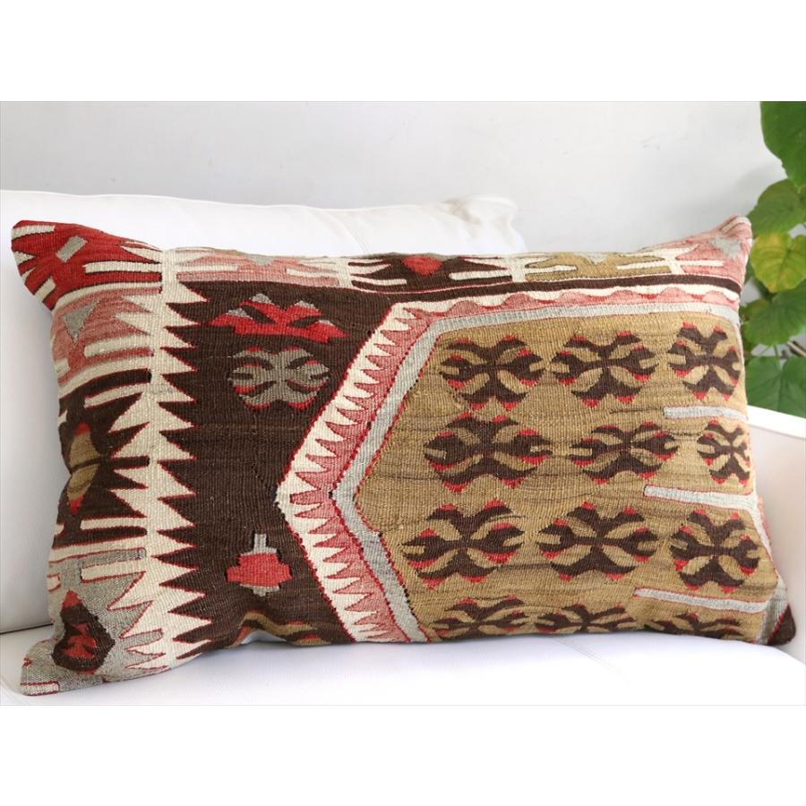 オールドキリムクッション 長方形ビッグピロー Turkish Old Kilim Cushion 74x47cmサンドゥクとオオカミの足跡 | ブランド登録なし | 01