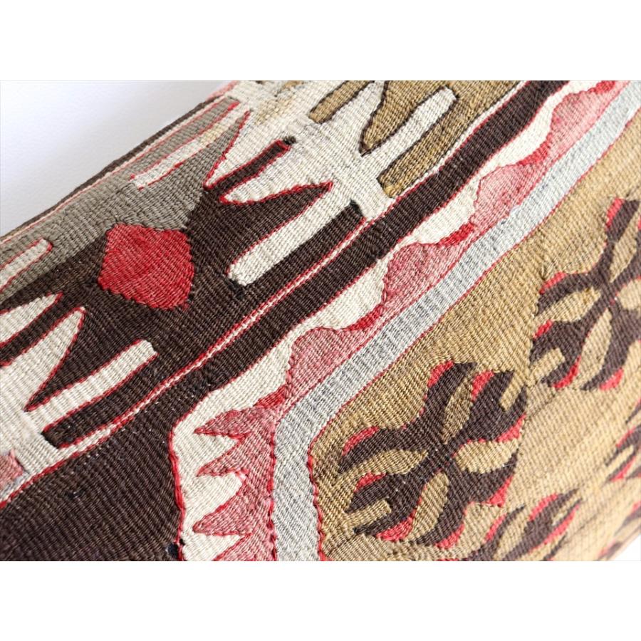 オールドキリムクッション 長方形ビッグピロー Turkish Old Kilim Cushion 74x47cmサンドゥクとオオカミの足跡 | ブランド登録なし | 03