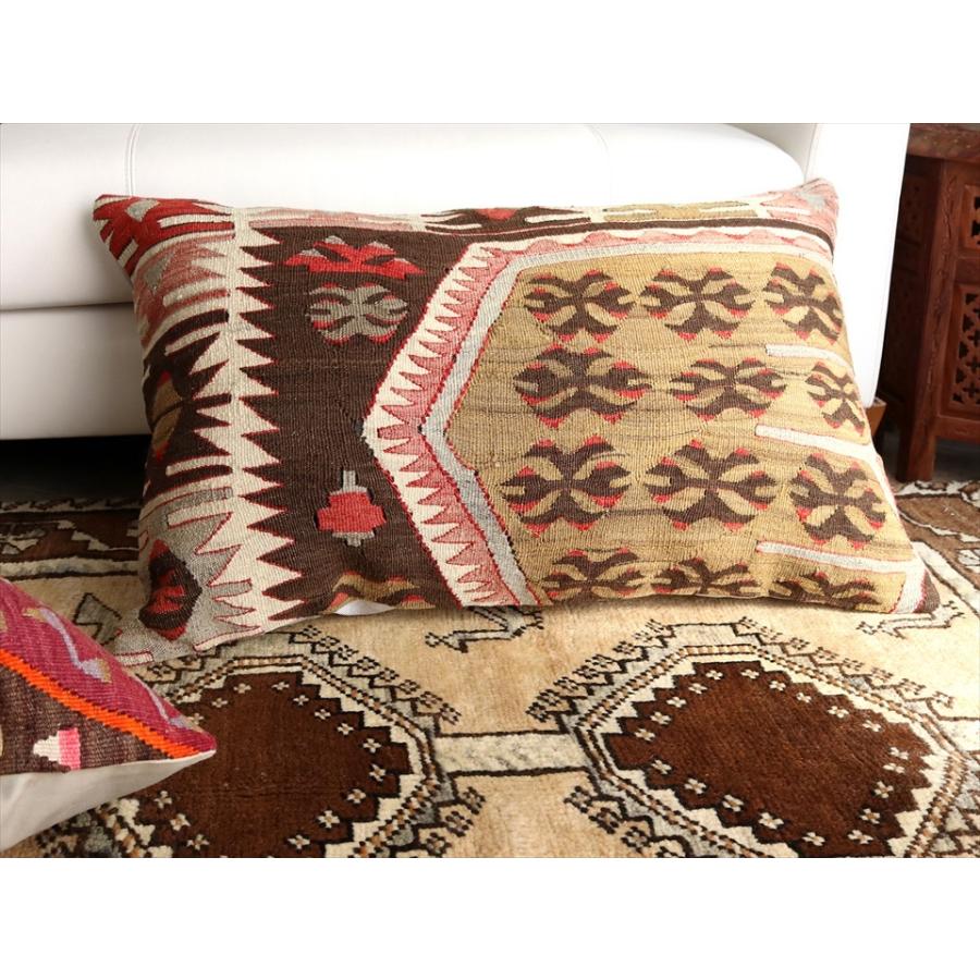 オールドキリムクッション 長方形ビッグピロー Turkish Old Kilim Cushion 74x47cmサンドゥクとオオカミの足跡 | ブランド登録なし | 05