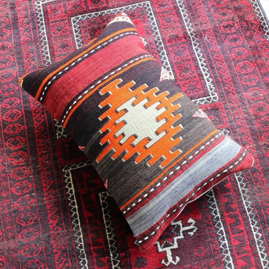 オールドキリムクッション 長方形ビッグピロー Turkish Old Kilim Cushion ジグザグしたひし形と三角形のジジム | ブランド登録なし | 01