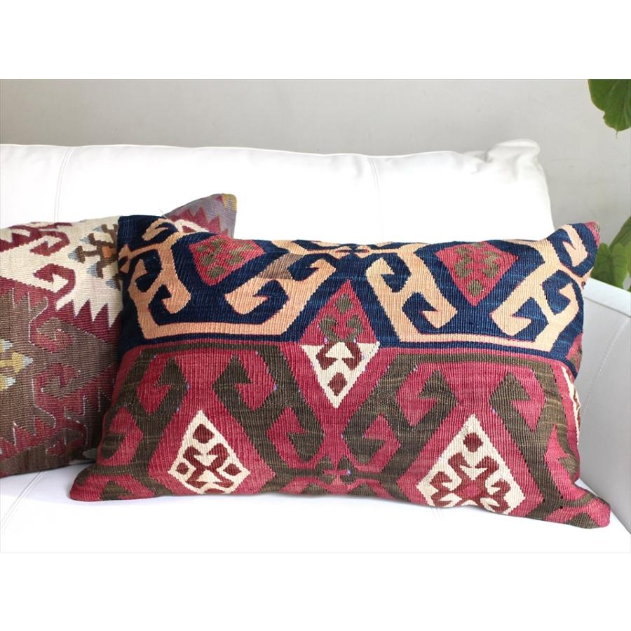 オールドキリムクッション 長方形ビッグピロー Turkish Old Kilim Cushion ネイビーと赤紫 | ブランド登録なし | 05