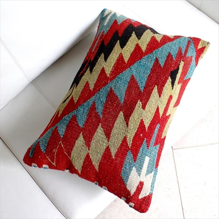 オールドキリムクッション 長方形ビッグピロー Turkish Old Kilim Cushionイーブルアイ/59x39cm/エシュメ(Esme) | ブランド登録なし | 01