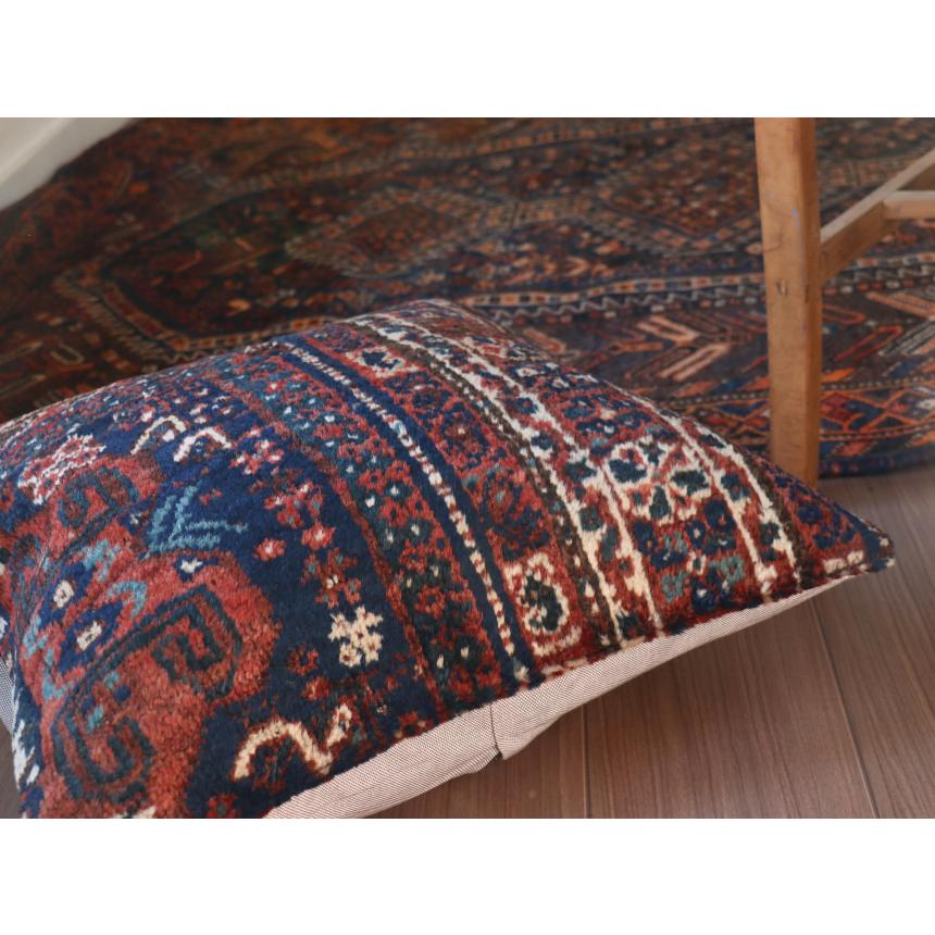 アンティークラグ クッションカバー 50×49cm カシュカイ族 手織り絨毯(修理あとあり） | ブランド登録なし | 04