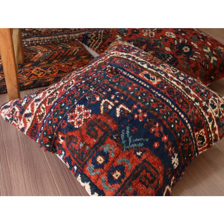 アンティークラグ クッションカバー 50×49cm カシュカイ族 手織り絨毯(修理あとあり） | ブランド登録なし | 05