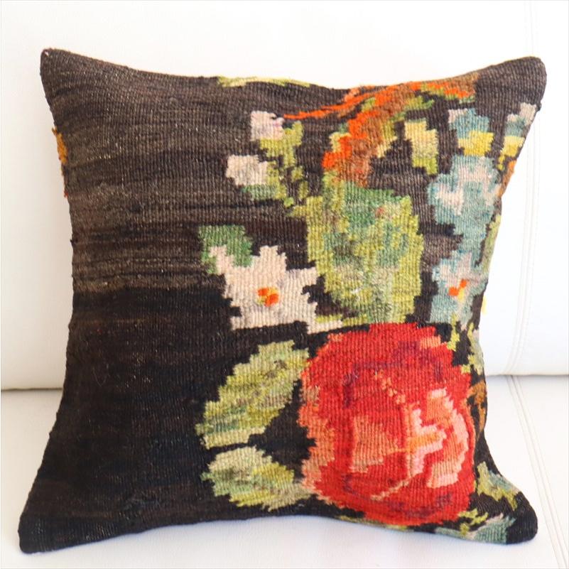 オールドキリム クッションカバー 40×40cm モルダヴィア Old Kiilim Cushion | ブランド登録なし