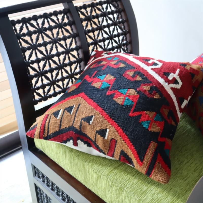 オールドキリム クッションカバーカイセリ地方 チフカナットキリム |  | 02