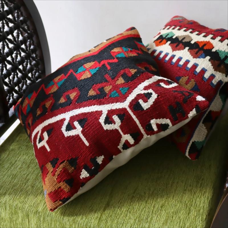 オールドキリム クッションカバーカイセリ地方 チフカナットキリム |  | 03