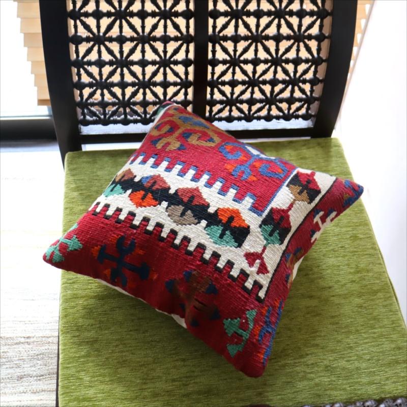 オールドキリム クッションカバーカイセリ地方 チフカナットキリム |  | 01