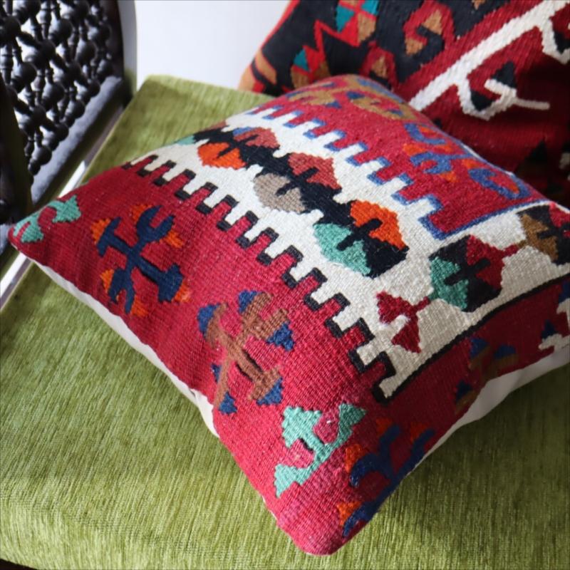 オールドキリム クッションカバーカイセリ地方 チフカナットキリム |  | 02