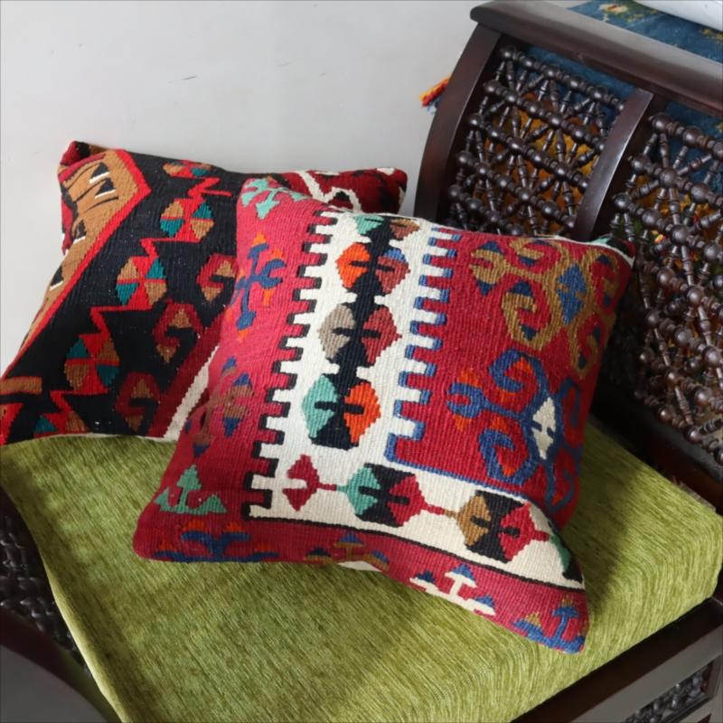オールドキリム クッションカバーカイセリ地方 チフカナットキリム |  | 04