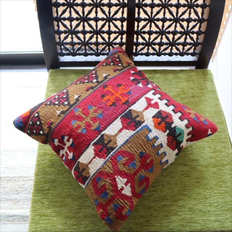 オールドキリム クッションカバーカイセリ地方 チフカナットキリム |  | 02