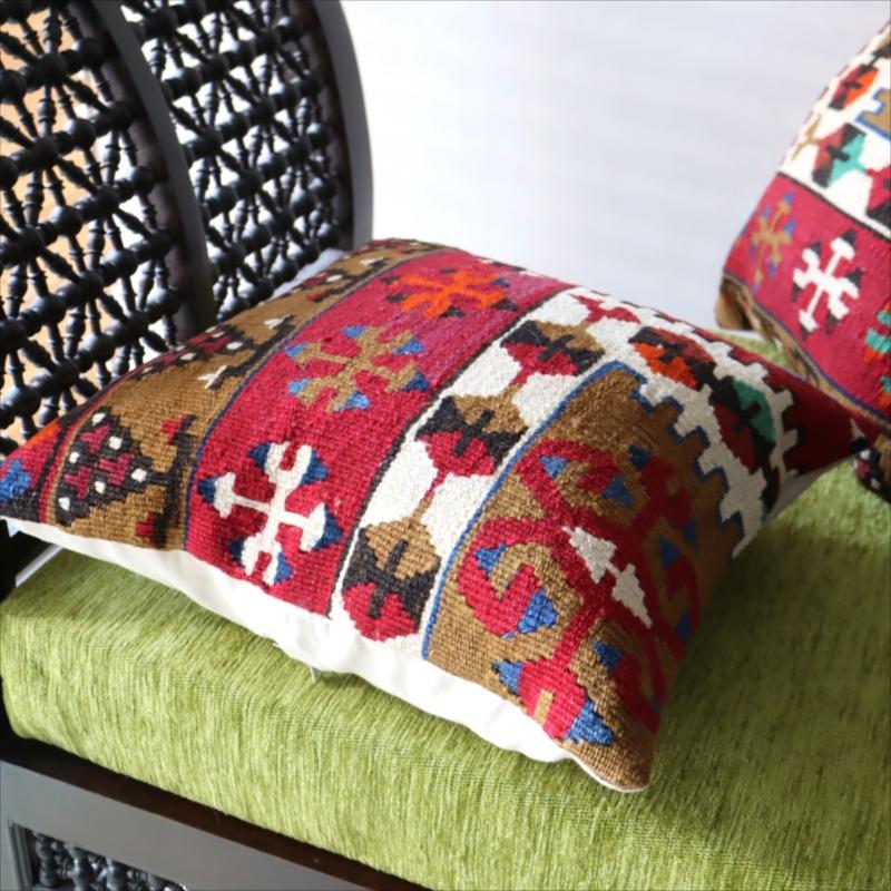 オールドキリム クッションカバーカイセリ地方 チフカナットキリム |  | 03