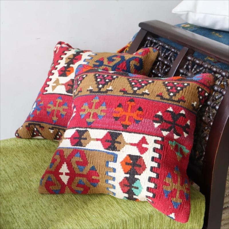 オールドキリム クッションカバーカイセリ地方 チフカナットキリム |  | 05