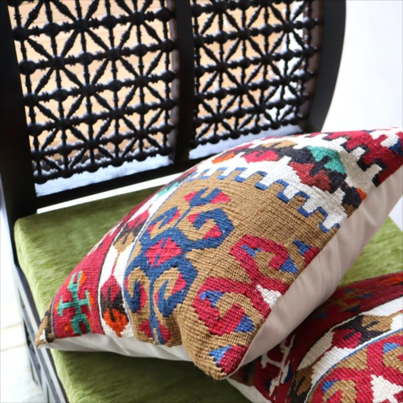 オールドキリム クッションカバーカイセリ地方 チフカナットキリム |  | 02