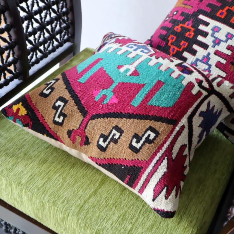 オールドキリム クッションカバーカイセリ地方 チフカナットキリム |  | 02