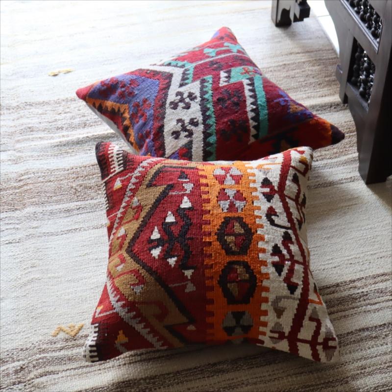 オールドキリム クッションカバーカイセリ地方 チフカナットキリム |  | 04