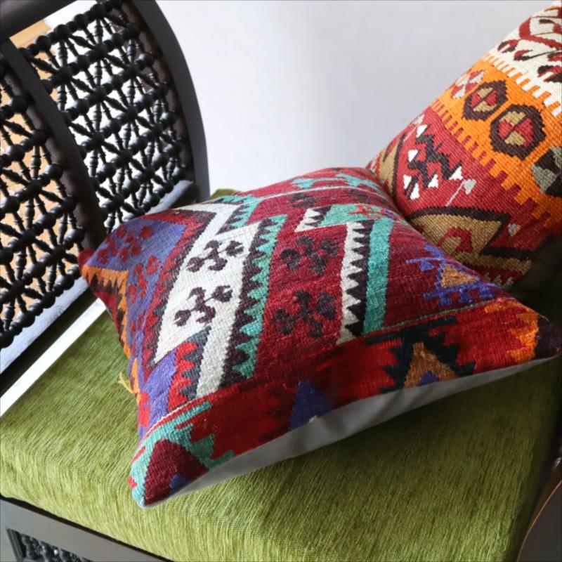 オールドキリム クッションカバーカイセリ地方 チフカナットキリム |  | 02