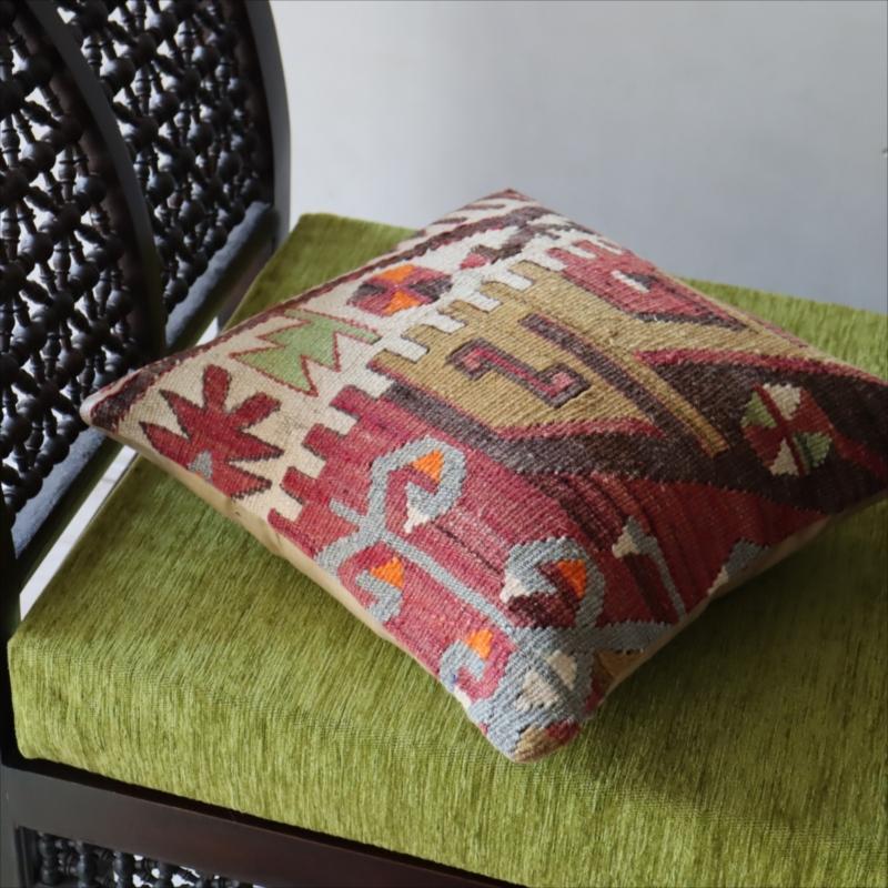 オールドキリム クッションカバーカイセリ地方 チフカナットキリム |  | 03