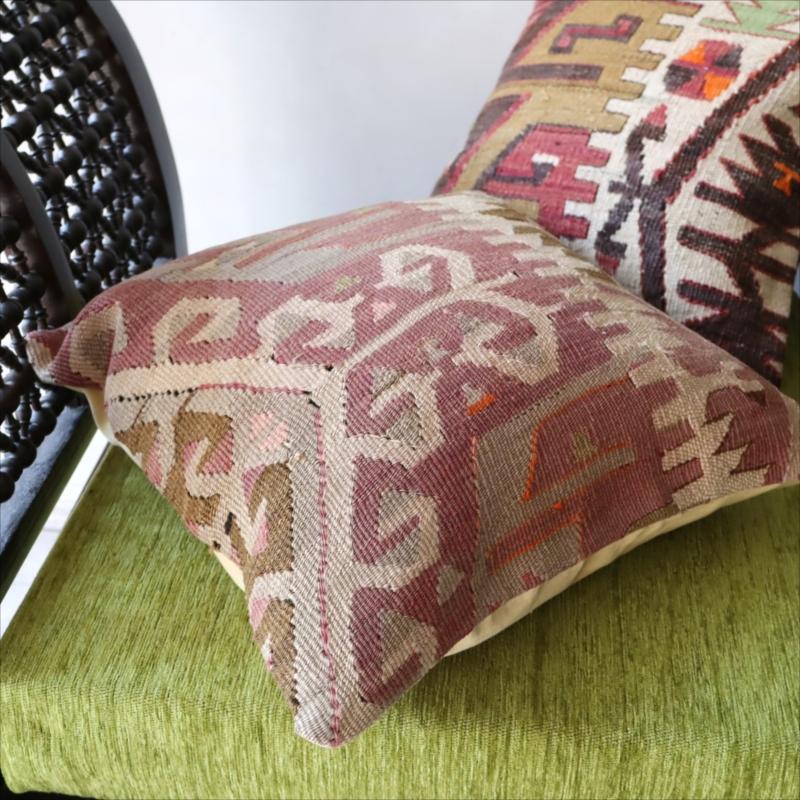 オールドキリム クッションカバーカイセリ地方 チフカナットキリム |  | 02