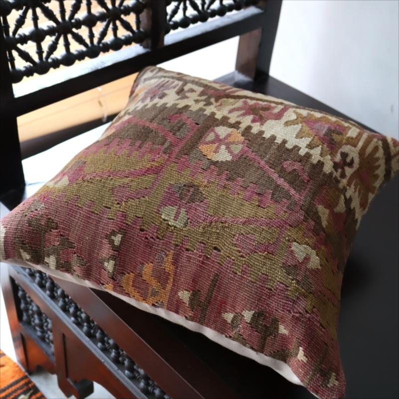 オールドキリム クッションカバーカイセリ地方 チフカナットキリム |  | 02