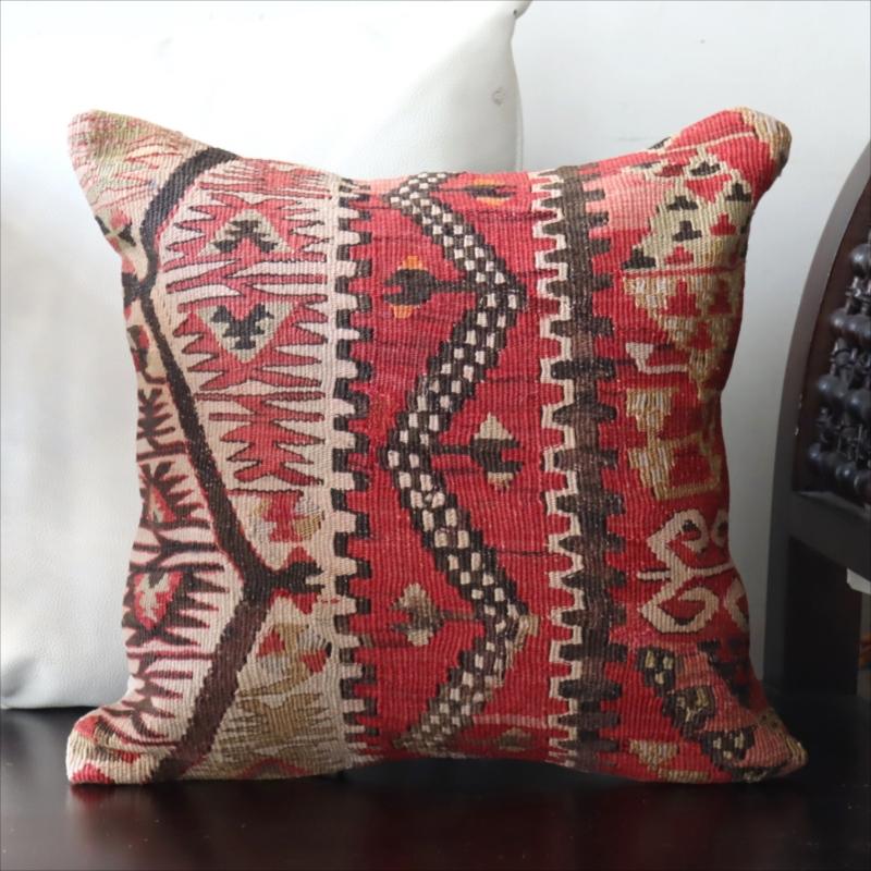 オールドキリム クッションカバーカイセリ地方 チフカナットキリム | 