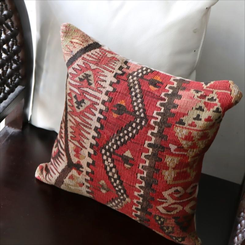 オールドキリム クッションカバーカイセリ地方 チフカナットキリム |  | 02