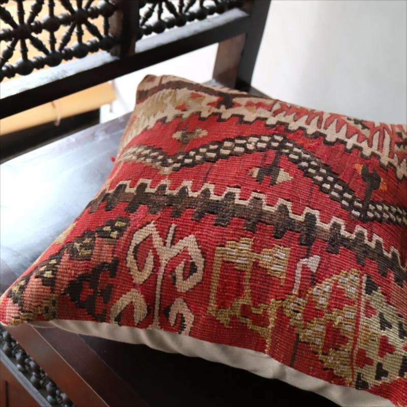 オールドキリム クッションカバーカイセリ地方 チフカナットキリム |  | 03