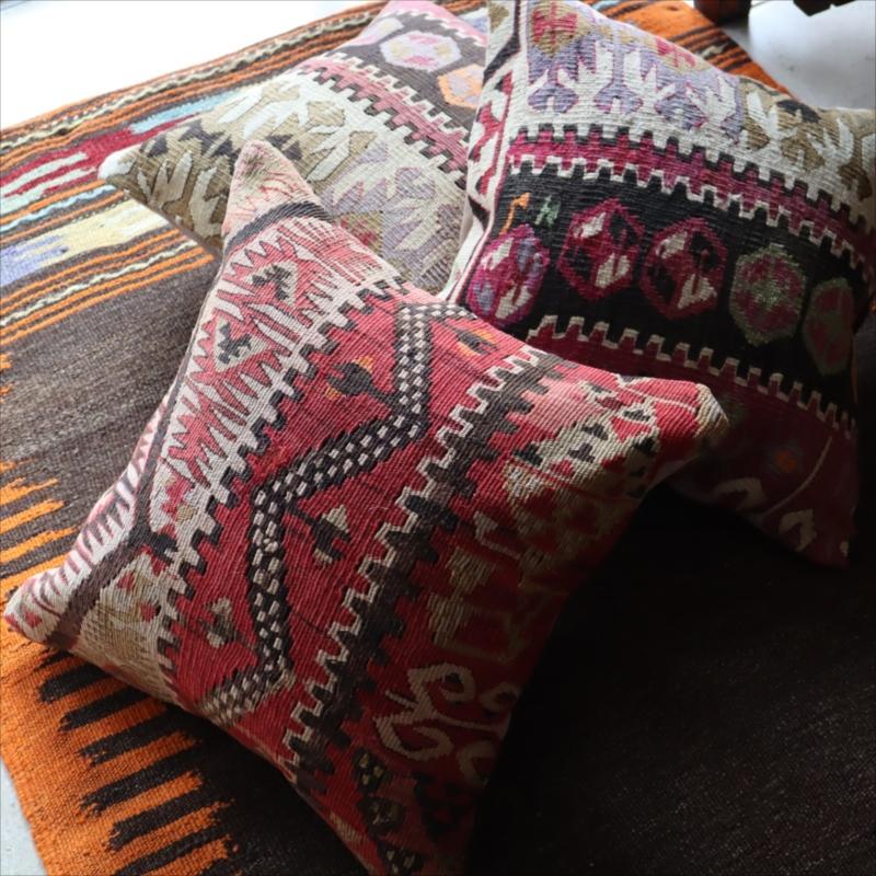 オールドキリム クッションカバーカイセリ地方 チフカナットキリム |  | 04