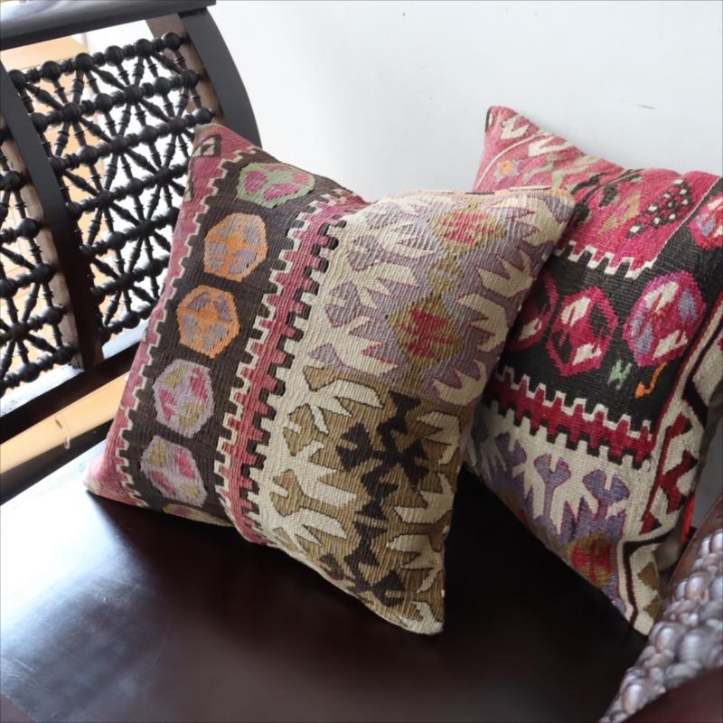 オールドキリム クッションカバーカイセリ地方 チフカナットキリム |  | 04