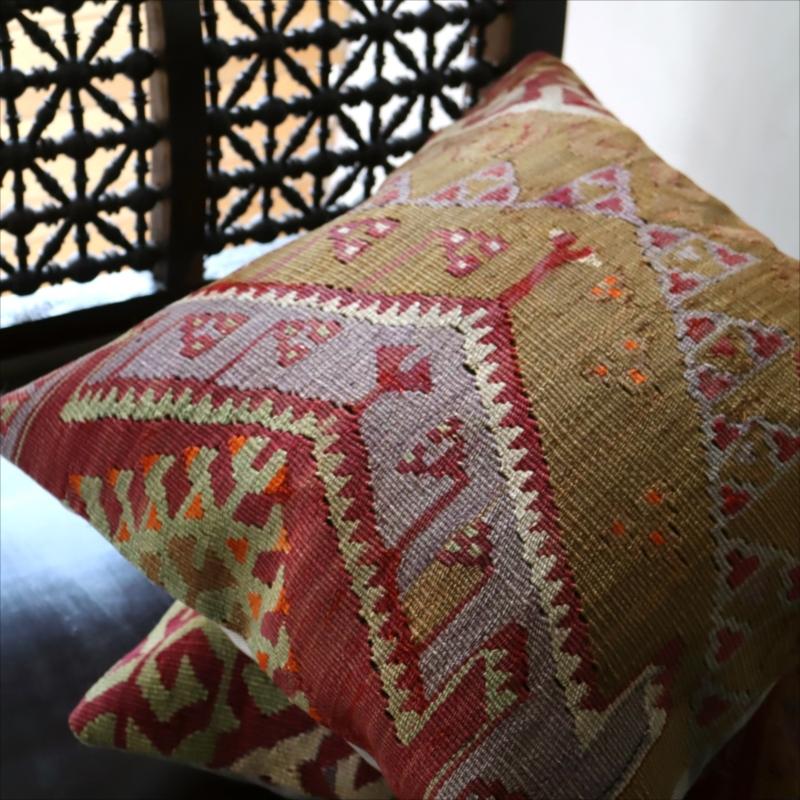 オールドキリム クッションカバーカイセリ地方 チフカナットキリム |  | 04