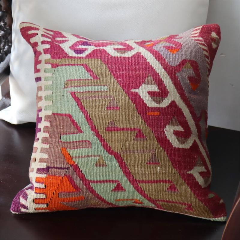 オールドキリム クッションカバーカイセリ地方 チフカナットキリム | 