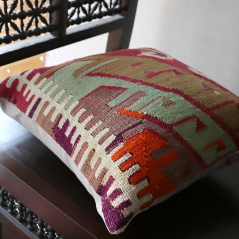 オールドキリム クッションカバーカイセリ地方 チフカナットキリム |  | 03