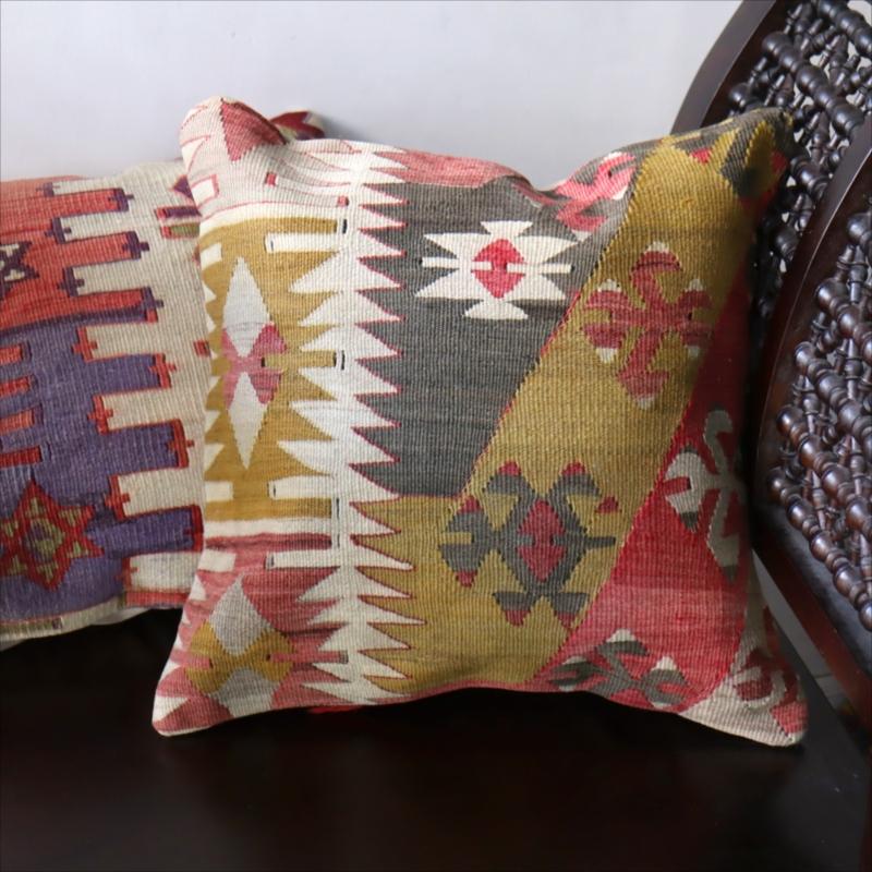 オールドキリム クッションカバートルコ南部アダナ地方 チフカナットキリム |  | 01