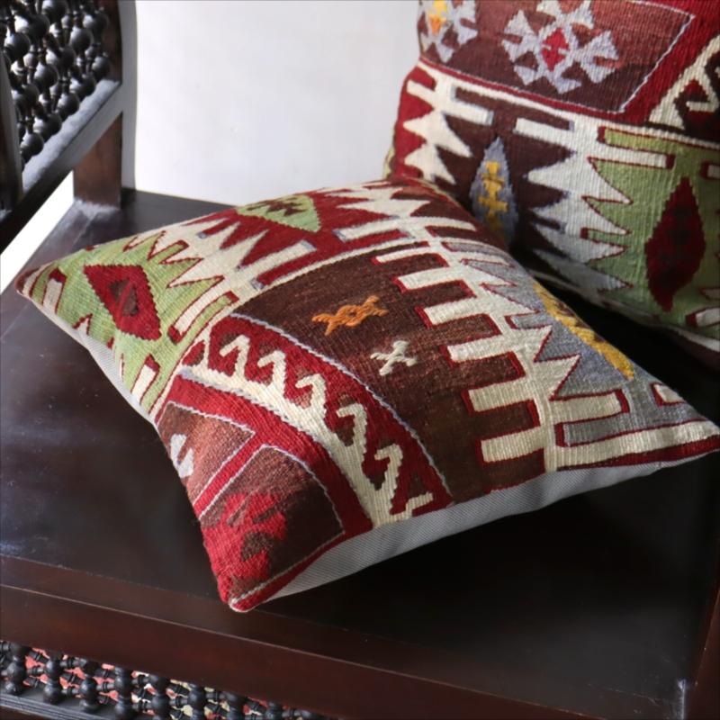 オールドキリム クッションカバートルコ南部アダナ地方 チフカナットキリム |  | 02