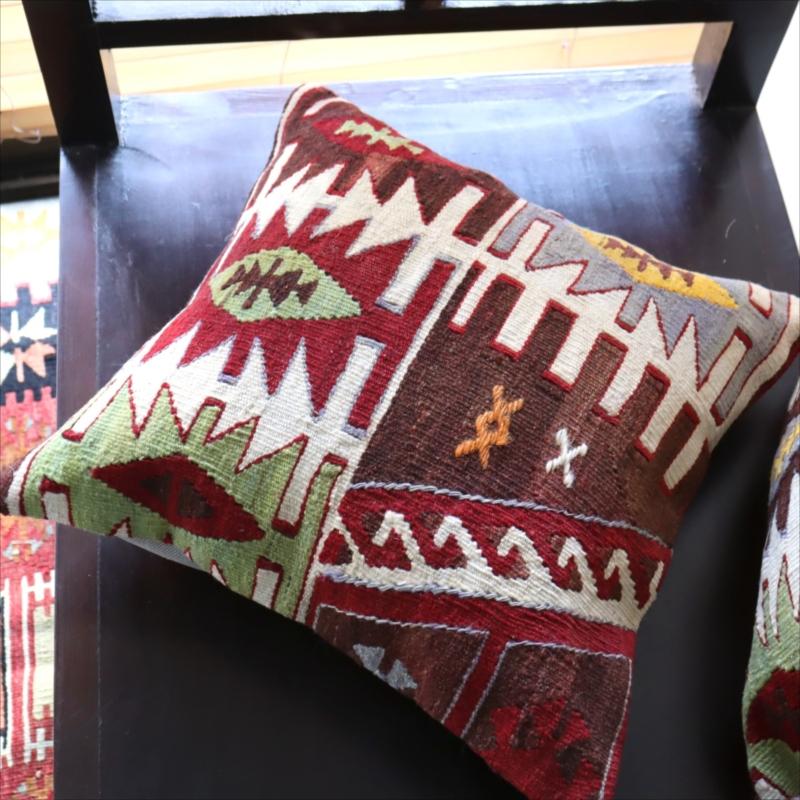 オールドキリム クッションカバートルコ南部アダナ地方 チフカナットキリム |  | 03
